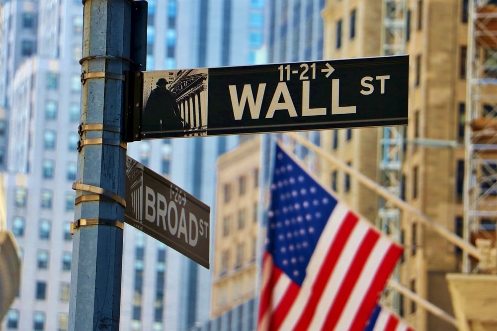 Bugün Piyasalar Karışık Seyretti: Dow Vadeli İşlemleri Gerilerken S&P 500 ve Nasdaq Yükseldi; Nvidia, Salesforce ve Trade Desk Odağında