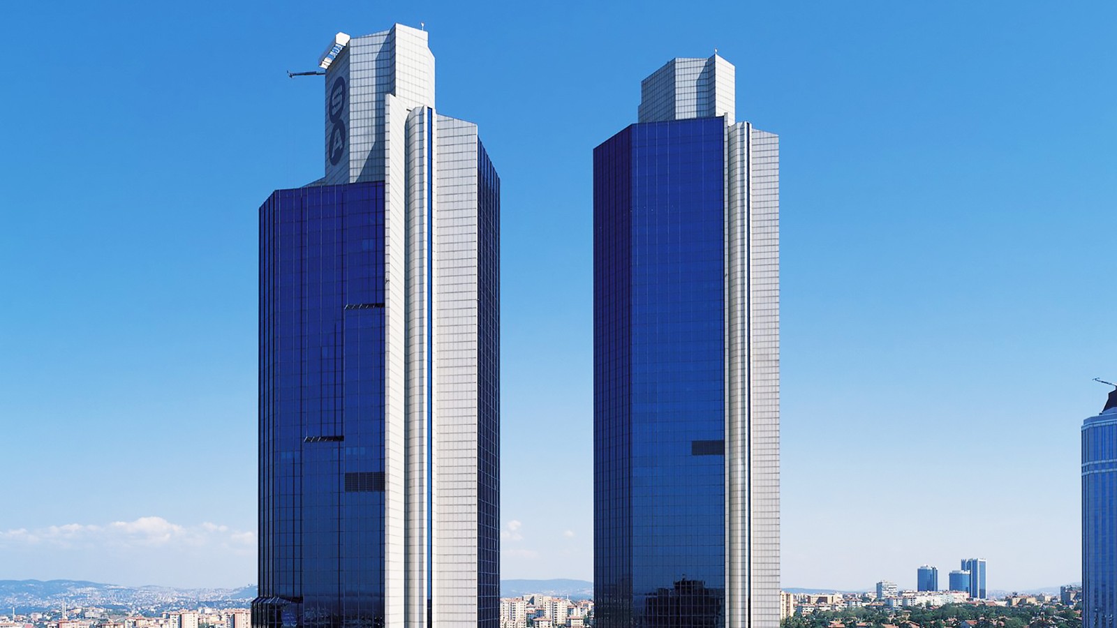 Sabancı Holding'den Carrefoursa İddialarına Yanıt: Satış Kararı Yok